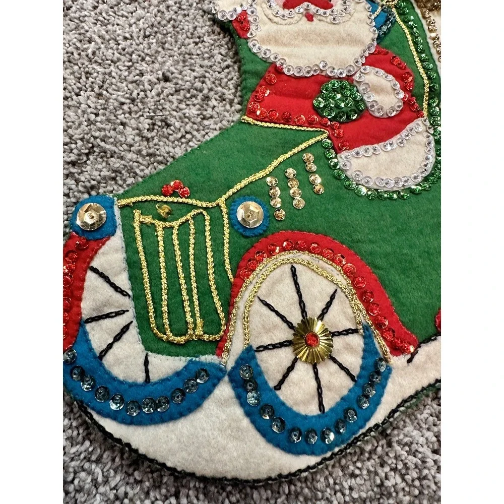 Vintage Handmade Christmas Wall Hanging Sequins Santa in Old Car‎